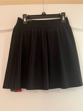 GAP Black Pleated Skater Skirt